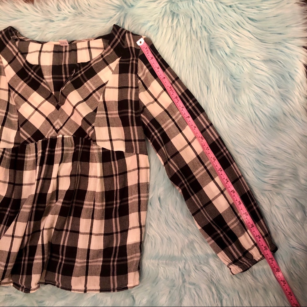 B&W Plaid Old Navy Blouse - Picture 5 of 11